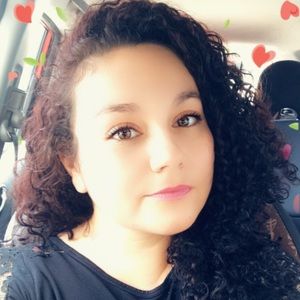 Meet your Posher, Roxana